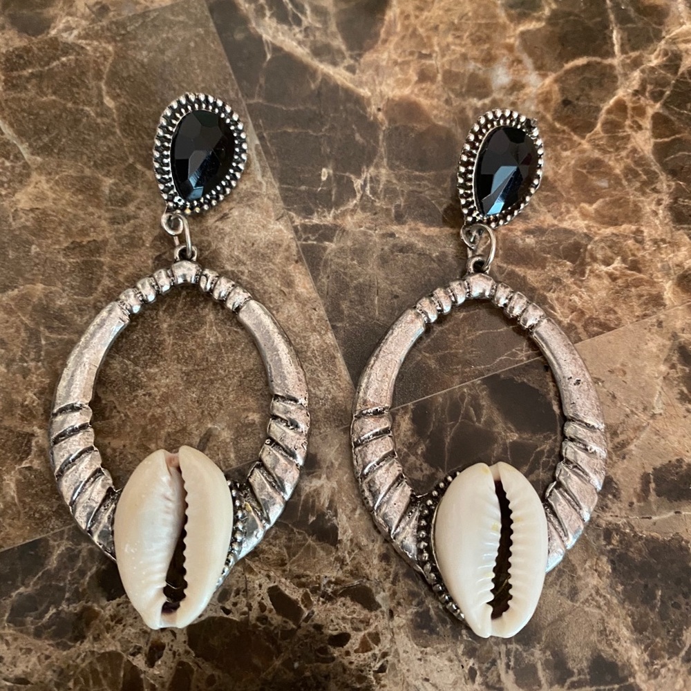 Pooka shell earrings